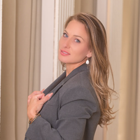 Camille Santoro (Familles nombreuses) est de nouveau en couple, elle officialise en photos avec sa compagne : "Le courage immense qu'il m'a fallu..."