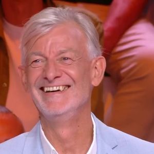 Gilles Verdez lors de la première de la saison 2 de "Tout beau, tout neuf" ce lundi 31 août 2026.
Capture d'écran TBT9 / W9