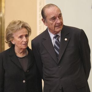 Le président français Jacques Chirac et son épouse Bernadette accueillent les chefs d'Etat africains lors du dîner officiel du 24ème sommet Afrique-France, à Cannes, France, le 15 février 2007. Photo by Eric Tschaen/Pool/ABACAPRESS.COM