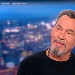 Florent Pagny, qui va beaucoup mieux, était l'invité de Gilles Bouleau aux 20 heures de TF1 le jeudi 16 novembre.
© Captute TV TF1 via Bestimage