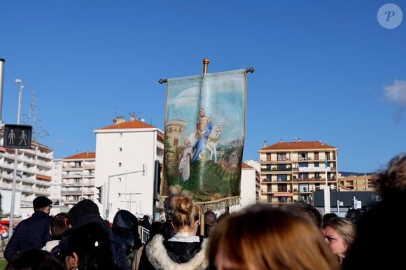 Le pape François arrive à Ajaccio pour une visite historique en Corse le 15 décembre 2024. © Dominique Jacovides / Bestimage
Pope Francis arrives in Ajaccio for a historic visit to Corsica on 15 December 2024. © Dominique Jacovides/Bestimage