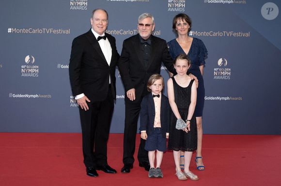 C'est entouré de ses enfants et de sa femme que Tchéky Karyo s'est éteint le 31 octobre 2025.

Le Prince Albert II de Monaco, Tcheky Karyo avec sa compagne Valérie Keruzore et leurs enfants assistent à la cérémonie de clôture du 60ème Festival de Télévision de Monte-Carlo le 22 juin 2021 à Monte-Carlo, Monaco. Photo par David Niviere / ABACAPRESS.COM