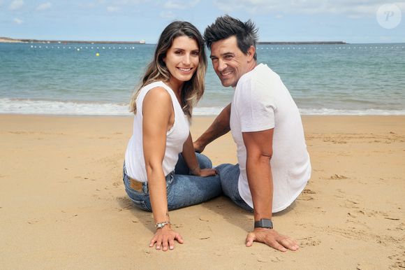 Exclusif -  Rendez-vous avec Jean-Pascal Lacoste (habillé par American Vintage) et sa fiancée Delphine, soeur de l'ancienne Miss France S.Tellier, à Saint-Jean-de-Luz. Le 10 juillet 2020
© Patrick Bernard / Bestimage