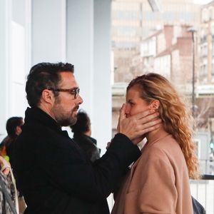 Apparue à ses côtés au tribunal, la mère de sa fille Joséphine a d'abord eu du mal avec cette affaire. 

Nicolas Bedos, avec sa compagne Pauline Desmonts sort du tribunal correctionnel de Paris où il était convoqué pour agression sexuelle en état d'ivresse sur une jeune femme de 25 ans ; le procès est reporté en septembre 2024.

© Christophe Clovis / Bestimage