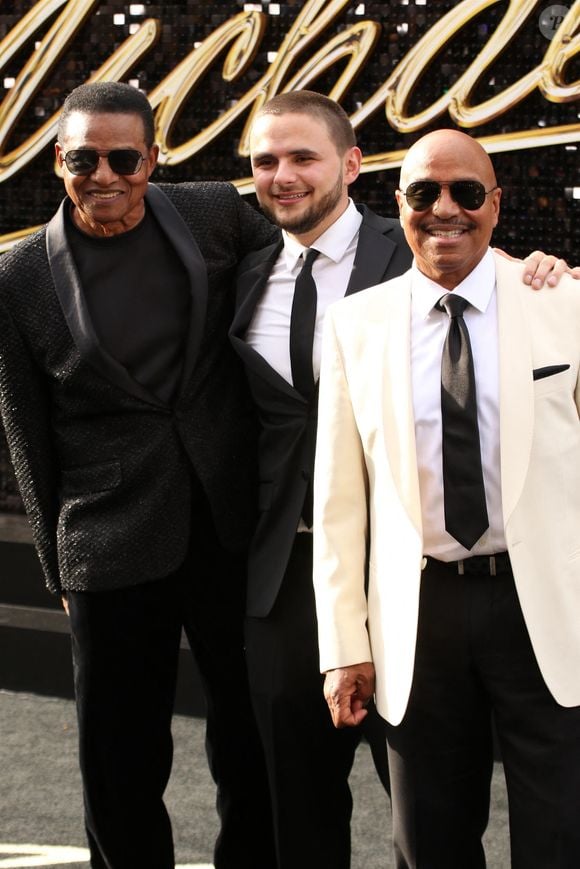 Jackie Jackson, Prince Jackson, Marlon Jackson à l'extérieur de la première de "Michael" au Dolby Theatre à Hollywood, le 20 avril 2026.


©BestImage