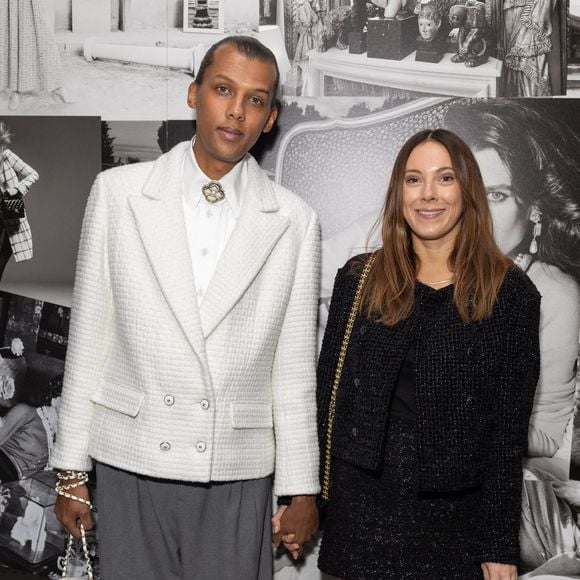 Le chanteur Stromae (Paul van Haver) et sa femme Coralie Barbier - Photocall au défilé Chanel Collection Femme Prêt-à-porter Printemps/Eté 2023 lors de la Fashion Week de Paris (PFW), France, le 4 octobre 2022. © Olivier Borde/Bestimage