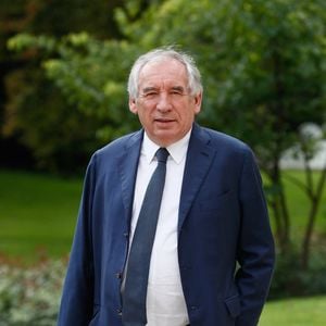 Il possède un appartement de 50m2 dans le 7e arrondissement de Paris dont la valeur était estimée en 2012 à 410 000 euros
François Bayrou, président du Modem - Le président de la République française E.Macron reçoit les représentants du camp présidentiel à l'Elysée, le 23 août 2024, en vue de nommer le Premier ministre. Le chef de l'Etat doit recevoir les 23 et 26 août 2024 les leaders des formations politiques, avant de désigner le nouveau chef du gouvernement. 
© Christophe Clovis / Bestimage