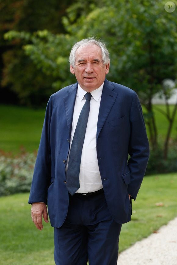 Il possède un appartement de 50m2 dans le 7e arrondissement de Paris dont la valeur était estimée en 2012 à 410 000 euros
François Bayrou, président du Modem - Le président de la République française E.Macron reçoit les représentants du camp présidentiel à l'Elysée, le 23 août 2024, en vue de nommer le Premier ministre. Le chef de l'Etat doit recevoir les 23 et 26 août 2024 les leaders des formations politiques, avant de désigner le nouveau chef du gouvernement. 
© Christophe Clovis / Bestimage