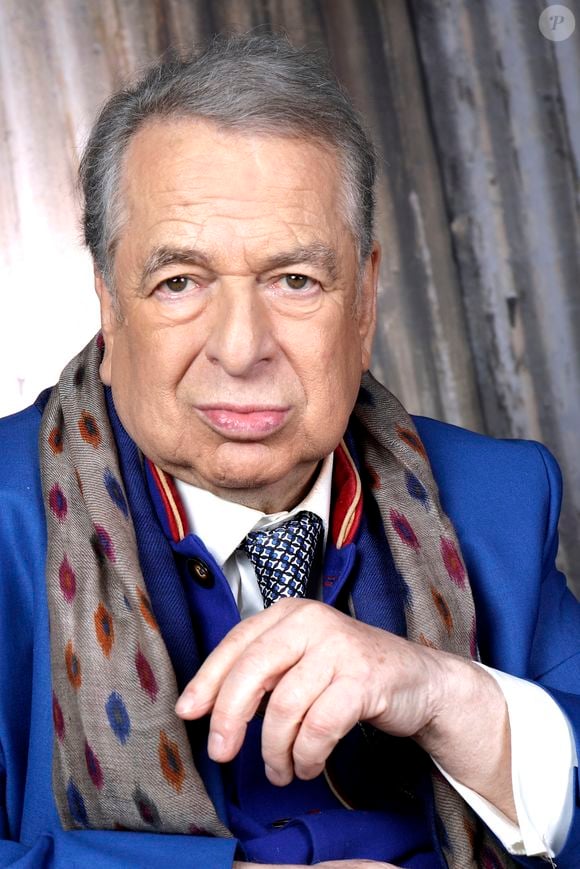 Paul-Loup Sulitzer avait été hospitalisé il y a quelques jours suite à une chute

Exclusif - Portrait de Paul-Loup Sulitzer à Paris, le 18 avril 2023.
© Cédric Perrin/Bestimage