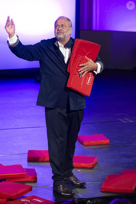 Exclusif - Eric Dupond-Moretti - Spectacle d'Eric Dupond-Moretti "J'ai dit oui" au théâtre de Verdure lors du 41ème Festival de Ramatuelle, le 4 août 2025. 
© Cyril Bruneau / Festival de Ramatuelle / Bestimage