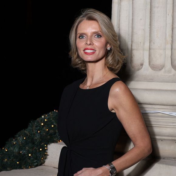 Elle a succombé à la tendance de la "K-Beauty" lors d'un séjour en Suisse.

Exclusif - Exclusif. Sylvie Tellier lors du gala de charité "Make a Wish X The New Siècle" à l'Hôtel de Crillon à Paris le 17 décembre 2025

© Denis Guignebourg / Bestimage