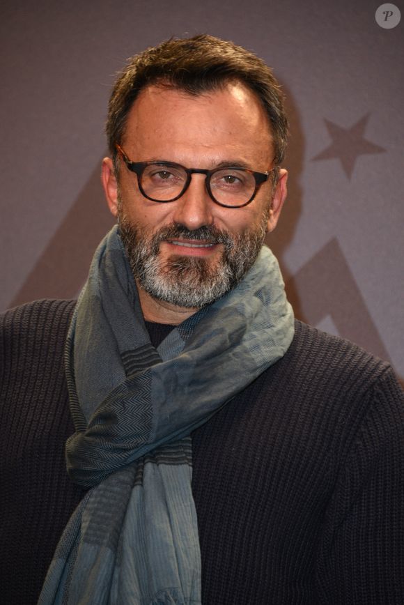 Frédéric Lopez assistant à la cérémonie d'ouverture du 21e Festival du film de comédie de L'Alpe d'Huez, en France, le 16 janvier 2018. Photo par Mireille Ampilhac/Abaca