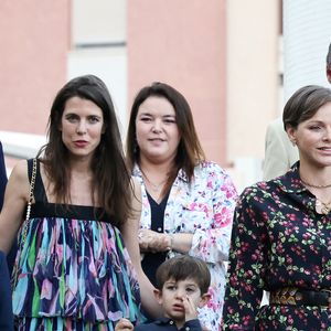 Dimitri Rassam, Charlotte Casiraghi, Raphaël Elmaleh, Balthazar Rassam, la princesse Charlene de Monaco lors du traditionnel pique-nique "U Cavagnëtu" au parc Princesse Antoinette à Monaco le 9 septembre 2023.

© Claudia Albuquerque / Bestimage