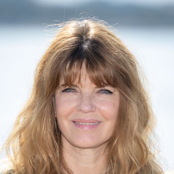 Gwendoline Hamon participe au Photocall "Rien Ne T'Efface" lors du 8ème Festival International de Cannes à la Plage Du Majestic le 28 avril 2025 à Cannes, France Photo by Shootpix/ABACAPRESS.COM