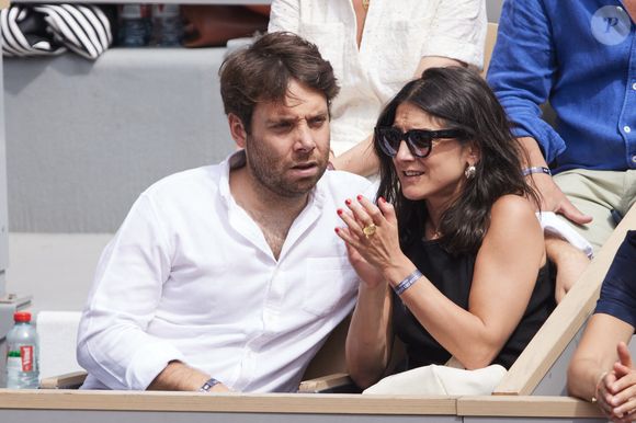Agathe Lambret et Benjamin Duhamel dans les tribunes de la finale Dames des Internationaux de Tennis de Roland Garros à Paris le 8 juin 2024. © Jacovides-Moreau/Bestimage