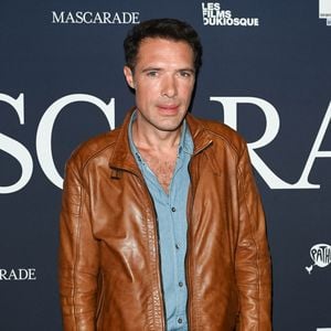 Nicolas Bedos - Avant-première du film "Mascarade" au cinéma Pathé Wepler à Paris, le 20 octobre 2022.

© Coadic Guirec / Bestimage