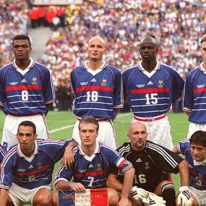 Info du 13/08/2026 - Fabien Barthez dans l'encadrement des Bleus de Zidane (source Fédération) - Info - Le maillot de Zinedine Zidane de la finale de la Coupe du Monde 1998 va être mis aux enchères le 15 mars prochain