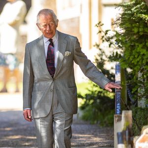 Le roi Charles III d'Angleterre, assiste à la messe du dimanche à l'église Sainte-Marie-Madeleine de Sandringham, le 28 juillet 2024. 
© Julien Burton / Bestimage