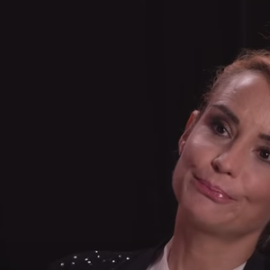 Elodie Gossuin en interview dans l'émission "En privé avec" pour Purepeople.com