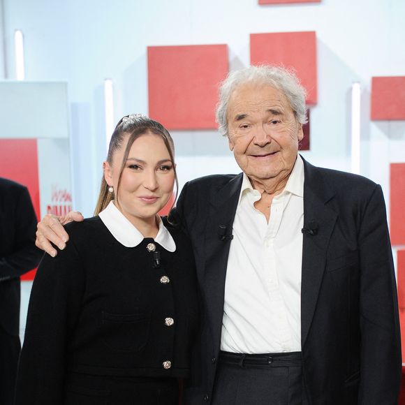 Exclusif - Linh et Pierre Perret  lors de l'enregistrement de l'émission Vivement Dimanche, au studio Rive gauche, à Paris, France, le 22 octobre 2025, présentée par M.Drucker, diffusée sur France 3 le 16 novembre 2025. © Guillaume Gaffiot/Bestimage