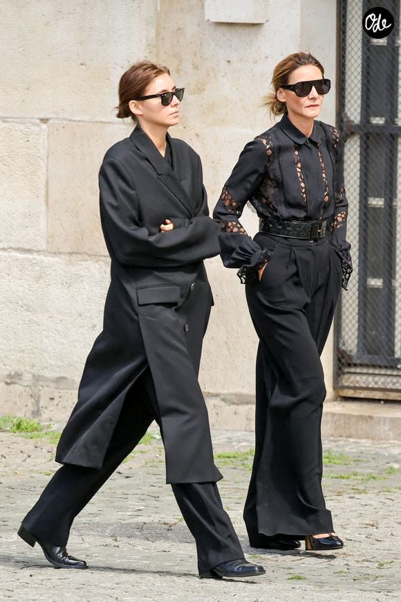 l'actrice Clotilde Courau,

Clotilde Courau et sa fille Vittoria de Savoie - Arrivées aux obsèques de Mathilde Favier en l'église Saint-Sulpice à Paris le 31 aout 2026. © Dominique Jacovides-Cyril Moreau/Bestimage