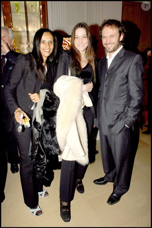 Carla Bruni, Vincent Pérez et son épouse Karine Silla Guillaume Gaffiot/Bestimage
