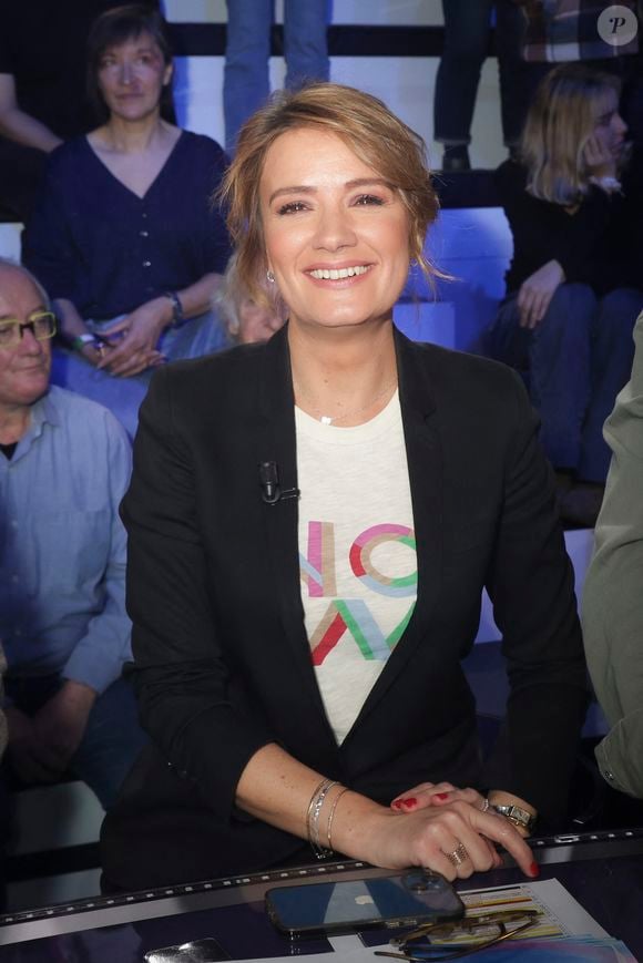 Exclusif - Pascale de La Tour du Pin - Plateau de Noël de l’émission TPMP (Touche Pas à Mon Poste), présentée en direct par C.Hanouna et diffusée sur C8 à Paris le 28 novembre 2023. © Jack Tribeca / Bestimage