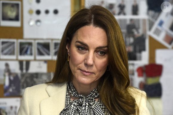 Kate Middleton fait partie des deux millions d'internautes qui ont regardé la série.

Kate Middleton visite Corgi, un fabricant de textiles familial spécialisé dans la production de chaussettes et de tricots, le 30 janvier 2025 à Ammanford, au Pays de Galles, le 30 janvier 2025.

Photo : Julien Burton / Bestimage