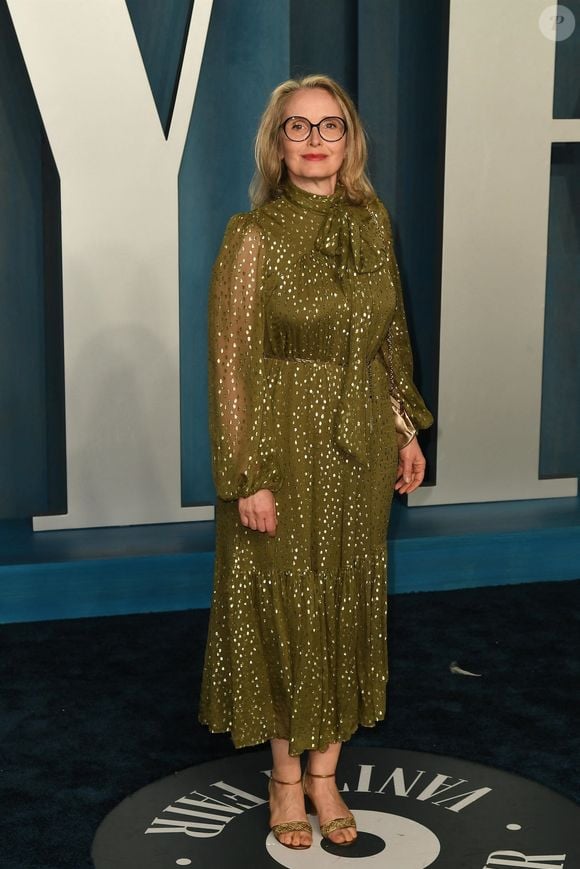 Son fils Léo (16 ans) est scolarisé du côté de Los Angeles

Julie Delpy au photocall de la soirée "Vanity Fair" lors de la 94ème édition de la cérémonie des Oscars à Los Angeles, le 27 mars 2022.
Crédit : Backgrid USA / Bestimage