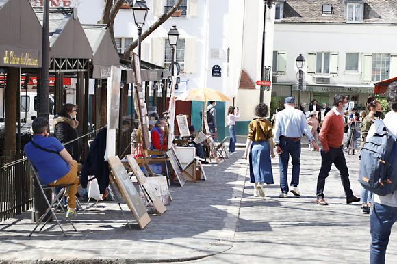 Illustration des peintres portraitistes de la butte Montmartre, sur la place du Tertre, à Paris. Le 30 mars 2021
© Christophe Aubert via Bestimage