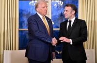 Donald Trump et Emmanuel Macron le 7 décembre 2024 à Paris