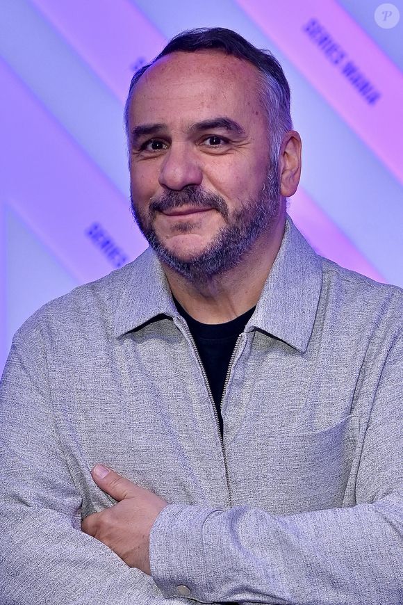 L'acteur a partagé les images d'un restaurant avec vue sur la mer

François-Xavier Demaison assiste à la première de Dustfall lors de la sixième journée du Series Mania Festival le 25 mars 2026 à Lille, France. Photo par Franck Castel/ABACAPRESS.COM