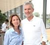 Ancienne journaliste, elle a ensuite fait le voyage avec lui au Panama pour mettre en boite la saison 3 du jeu de survie...

Denis Brogniart et sa femme Hortense lors des Internationaux de France de Tennis de Roland Garros 2023, à Paris, France, le 6 juin 2023. Crédit Bertrand Rindoff/Bestimage