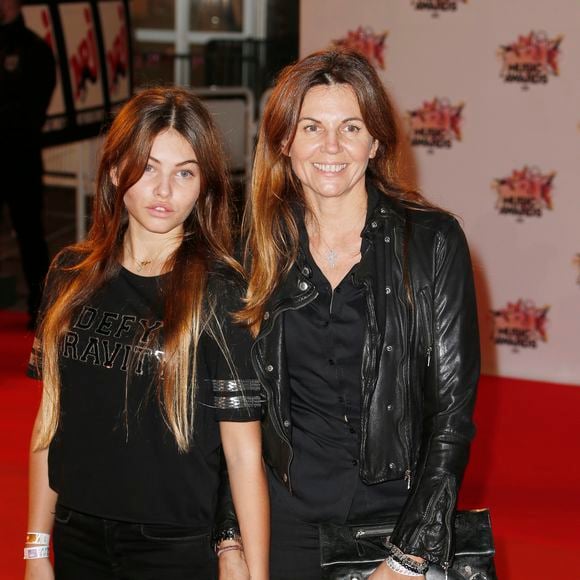 Véronika Loubry et sa fille Thylane Blondeau - Arrivées à la 17ème cérémonie des NRJ Music Awards 2015 au Palais des Festivals à Cannes, le 7 novembre 2015. © Christophe Aubert via Bestimage