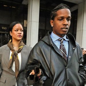 La maman de deux garçons, RZA (3 ans) Riot (un an et demi), a accouché.


À Los Angeles, devant le tribunal : Rihanna et A$AP Rocky
