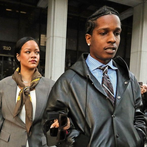 La maman de deux garçons, RZA (3 ans) Riot (un an et demi), a accouché.


À Los Angeles, devant le tribunal : Rihanna et A$AP Rocky