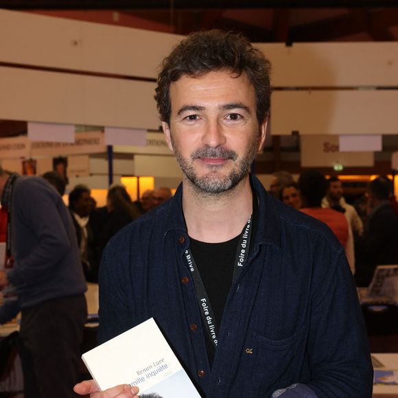 Renan Luce - Personnalités à la 40ème Foire du Livre à la Halle George Brassens de Brive-la-Gaillarde. Le 4 novembre 2022
© Jean-Marc Lhomer / Bestimage