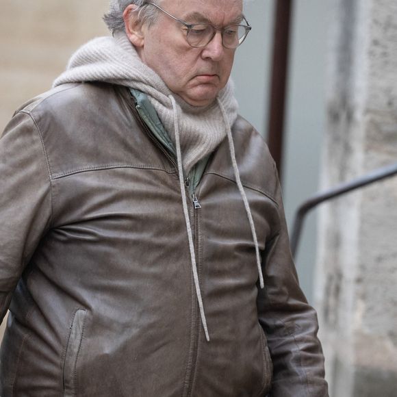 De nombreuses stars dont Dominique Besnehard sont venues saluer la mémoire de l'acteur

Dominique Besnehard lors de la cérémonie d'enterrement de l'acteur franco-danois Niels Arestrup devant l'église Saint-Roch à Paris, le 10 décembre 2024. Niels Arestrup, décédé le 1er décembre 2024 à l'âge de 75 ans, était un pilier du théâtre et du cinéma français depuis les années 1970, mais son profil a été rehaussé au niveau international au cours de la première décennie de ce siècle par deux films réalisés par Jacques Audiard. Photo par Nasser Berzane/ABACAPRESS.COM