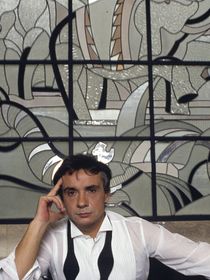 Michel Sardou propriétaire d'une villa de 500m2 dans le sud, le chanteur apprécie une chose devenue impossible à Paris