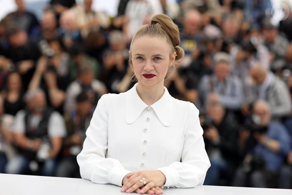 Sara Forestier au photocall du film "Roubaix, une lumière (Oh mercy !)" lors du 72ème Festival International du film de Cannes, France, le 23 mai 2019. © Jacovides-Moreau/Bestimage