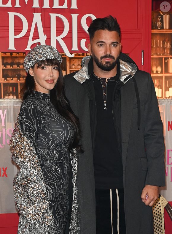 Nabilla (Benattia) et son mari Thomas Vergara - Avant-première du film Netflix "Emily in Paris" saison 3 au Théâtre des Champs Elysées à Paris le 6 décembre 2022. © Coadic Guirec/Bestimage