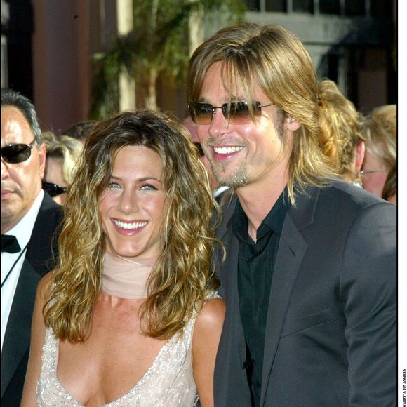 Brad Pitt et Jennifer Aniston aux Emmy Awards à Los Angeles. 

Fame Pictures / Bestimage