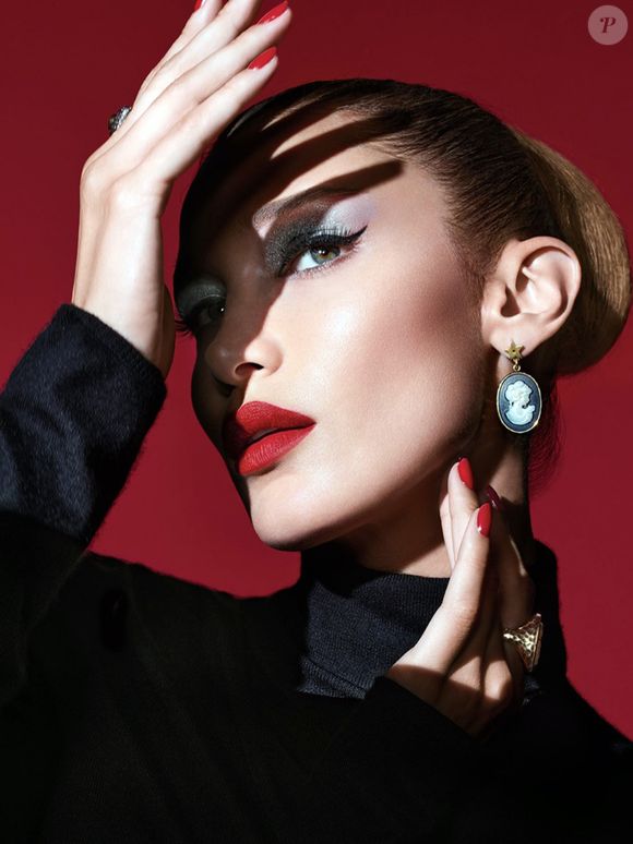 Le prix : 28 euros.

Bella Hadid, ambassadrice de Dior pose pour une nouvelle campagne de cosmétiques