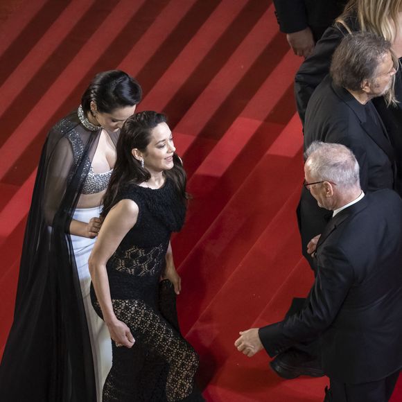 Marion Cotillard, Noémie Merlant, Thierry Frémaux - Montée des marches du film " Roma elastica " lors du 79ème Festival International du Film de Cannes, le 20 mai 2026.

© Camilla Canalini / Bestimage