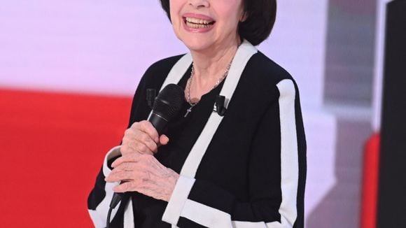 Mireille Mathieu vit recluse et ne fréquente qu’un seul lieu dans Paris... Il n'est pas accessible à tout le monde