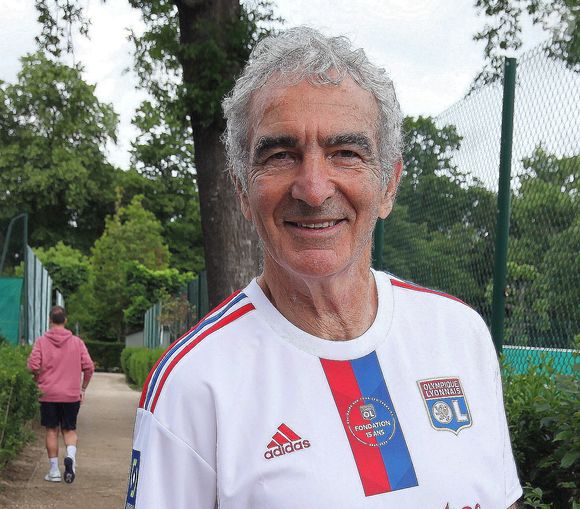 Tournoi de Padel des personnalités au Lagardere Paris Racing en présence de Raymond Domenech à Paris le 17 mai 2024.
© Jonathan Rebboah / Panoramic / Bestimage