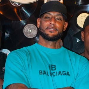 Dans un live sur Twitch, Booba s’en est toutefois pris au jeune nageur

Exclusif - Booba lors de la soirée « Come Chill with Booba » au bar Le Tube à Dubaï le 21 octobre 2021. © Nicolas Briquet / Bestimage