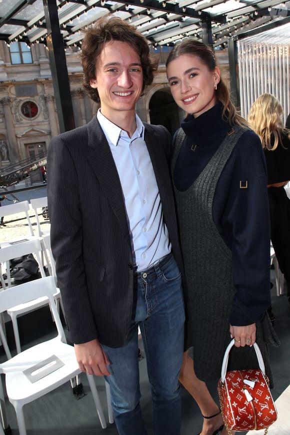 Jean Arnault et sa compagne Zita d'Hauteville - Défilé de mode Louis Vuitton, Prêt-à-porter Printemps / Eté 2023 dans le cadre de la Fashion Week de Paris, France, le 04 Octobre 2022. 

© Olivier Borde / Bertrand Rindoff / Bestimage