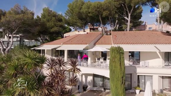Jean-Pierre Foucault fait visiter sa maison de Carry-le-Rouet dans l'émission Côté Sud, le 3 avril. Capture d'écran France 3