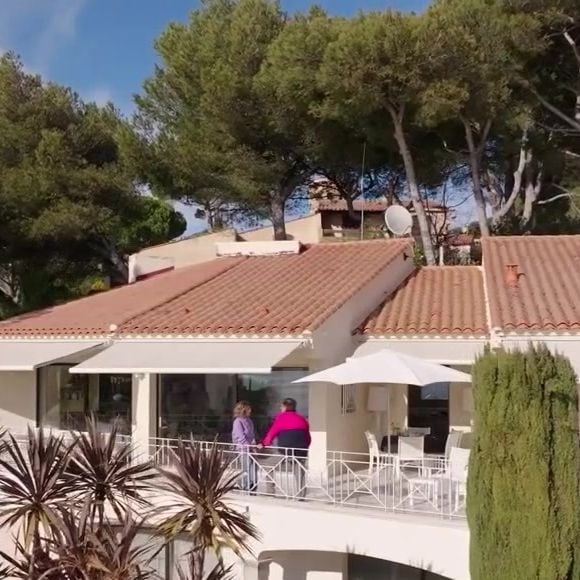 Jean-Pierre Foucault fait visiter sa maison de Carry-le-Rouet dans l'émission Côté Sud, le 3 avril. Capture d'écran France 3
